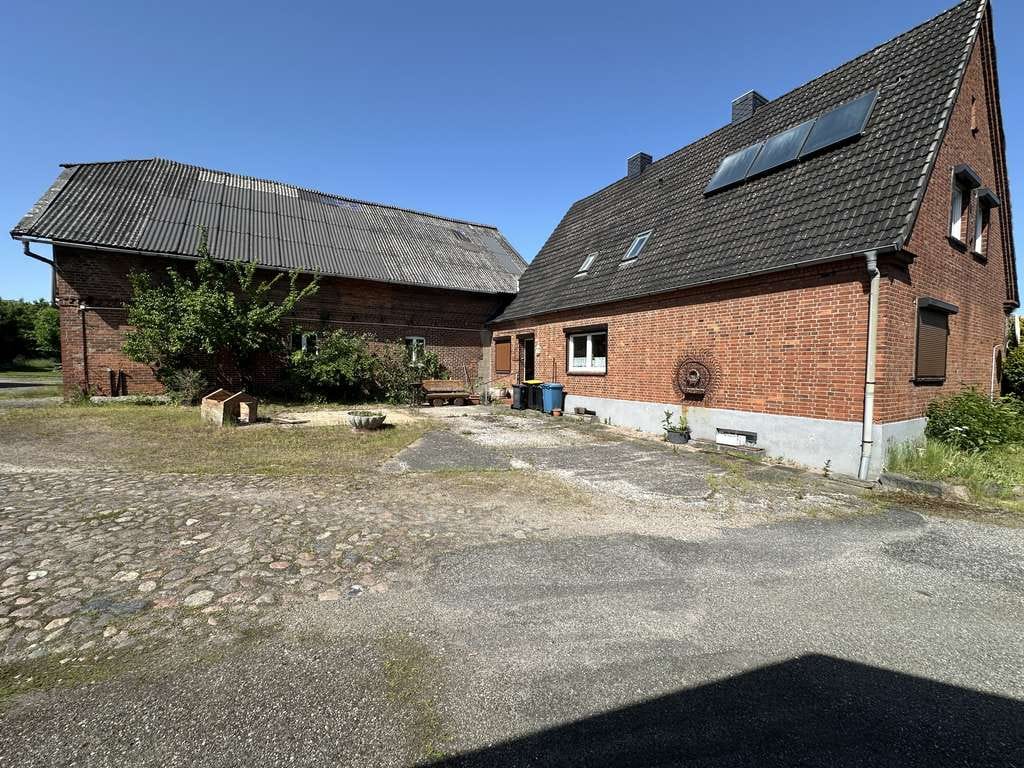 Immobilie in Delingsdorf - Hofstelle mit Entwicklungspotential in zentraler Ortslage von Delingsdorf - Bild 1