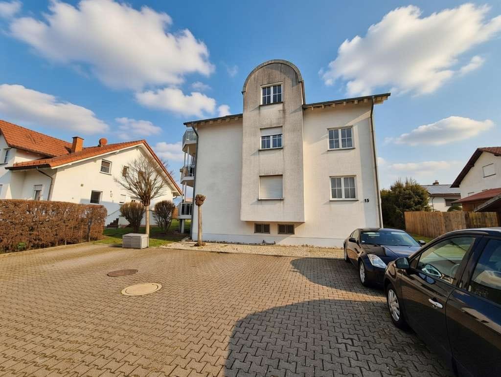 Immobilie in Langgöns - Charmante 3-Zimmer-Wohnung mit Einbaumöbeln in Langgöns - Bild 0