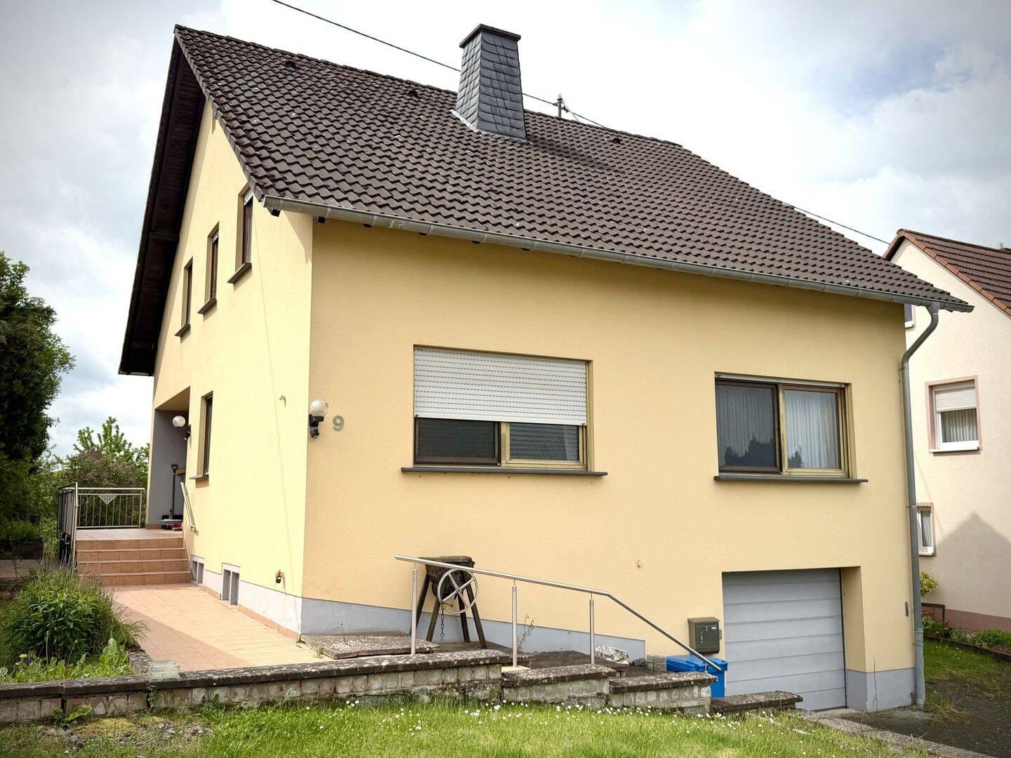 Immobilie in Messerich - Geräumiges Einfamilienhaus in ruhiger Wohnlage, mit großem Garten und herrlichem Fernblick - Bild 0
