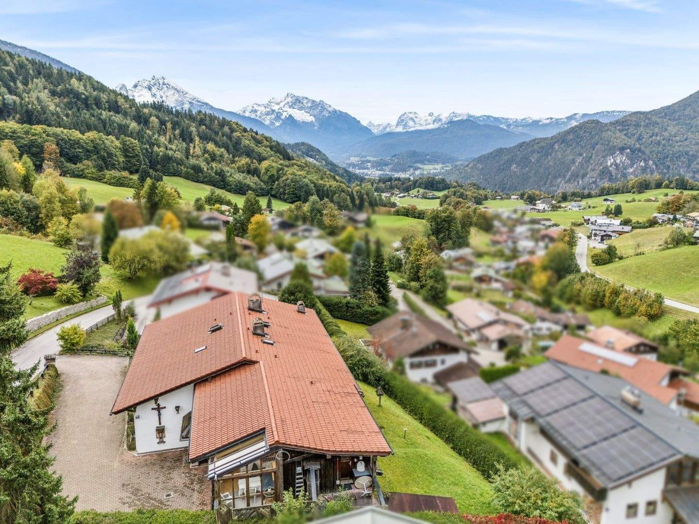 Immobilie in Berchtesgaden - Alpenpanorama inklusive - Großzügiges Wohnhaus mit vielseitigem Potenzial in traumhafter Lage - Bild 0