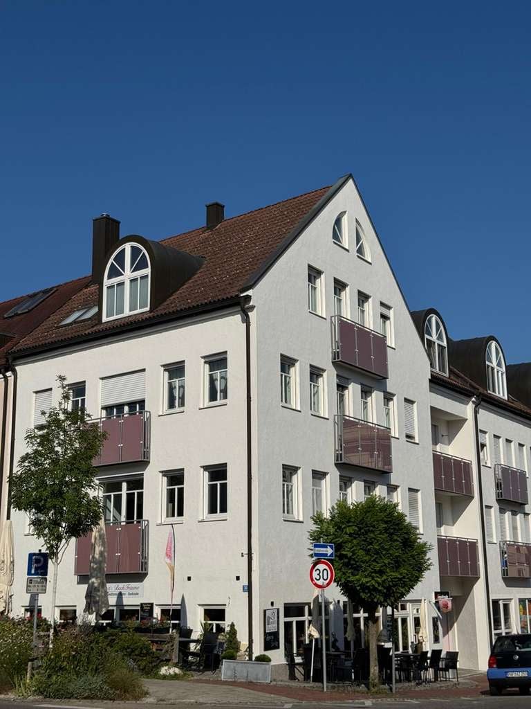 Immobilie in Pfaffenhofen an der Ilm - Kapitalanleger aufgepasst! Zentrale Dachgeschosswohnung in Pfaffenhofen a.d.Ilm zu verkaufen! - Bild 2