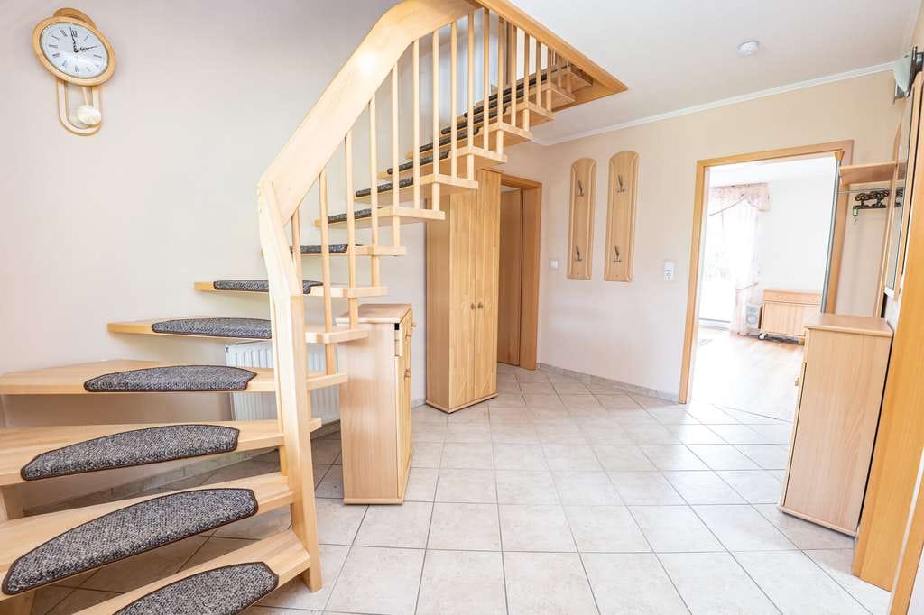 Immobilie in Engelschoff - Großzügiges Einfamilienhaus mit modernem Wohnkomfort, Südterrasse und liebevoll angelegtem Garten - Bild 1
