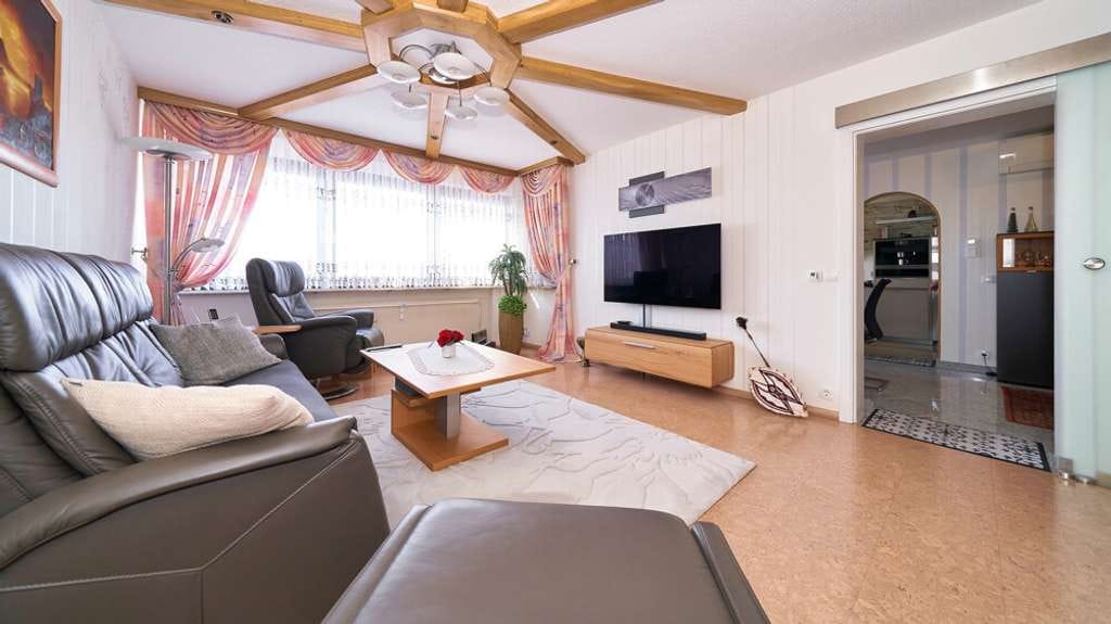 Immobilie in Großbottwar - Hübsche 4,5-Zimmer-Wohnung 
mit Balkon und  
hochwertiger Ausstattung - Bild 0