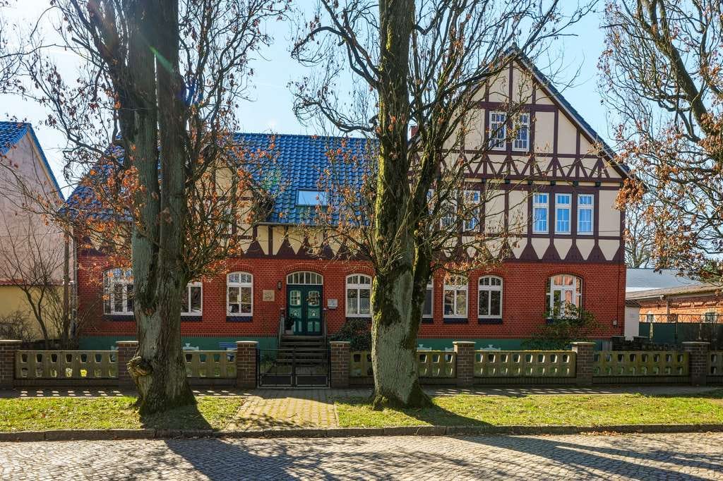Immobilie in Diesdorf - **Einzigartiges Anwesen für Pferdeliebhaber – stilvolles Fachwerkhaus mit viel Platz** - Bild 1