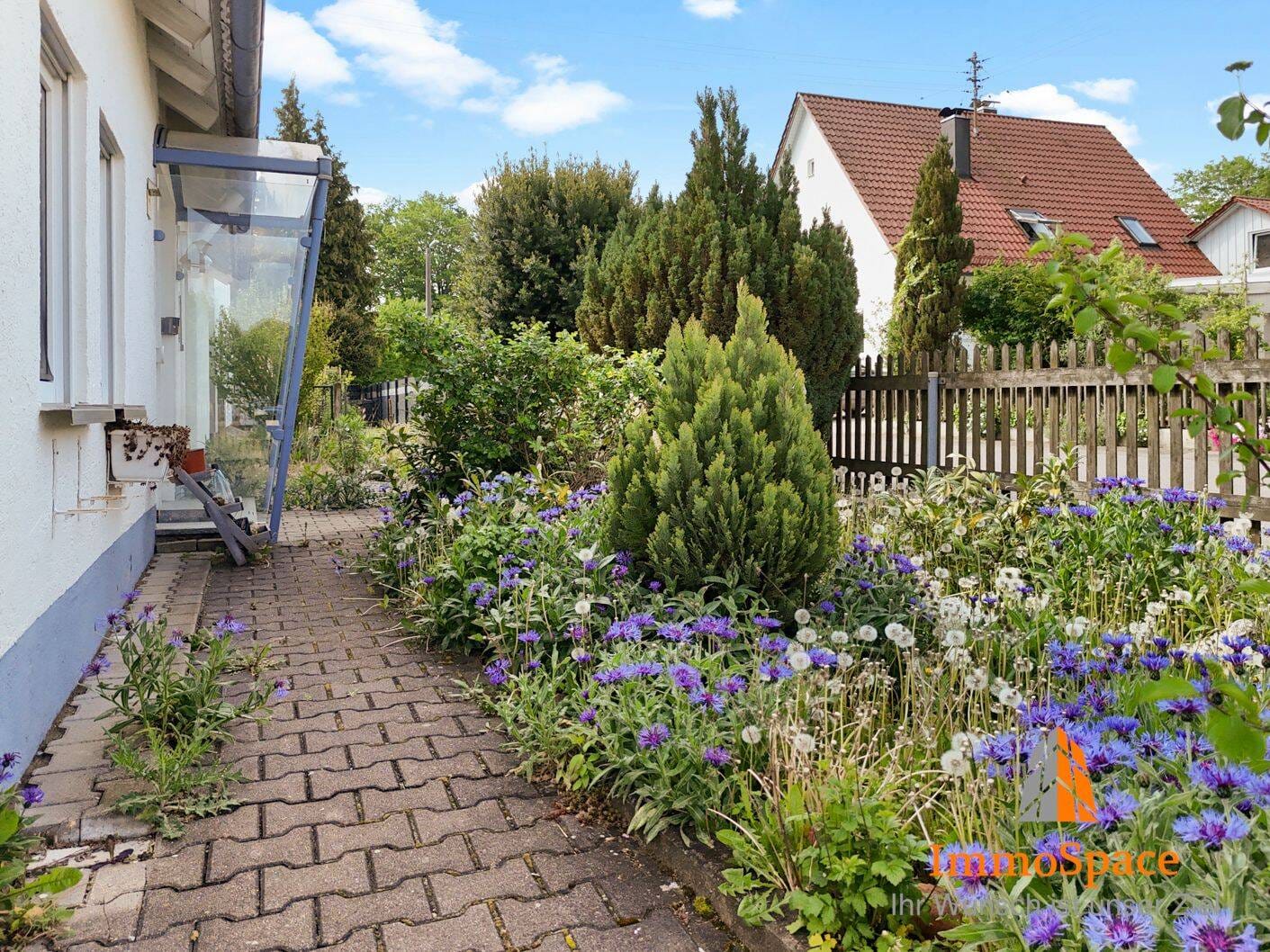 Immobilie in Horgau - **IMMOSPACE - EFH mit Garten, Teich und Wintergarten! ** - Bild 3