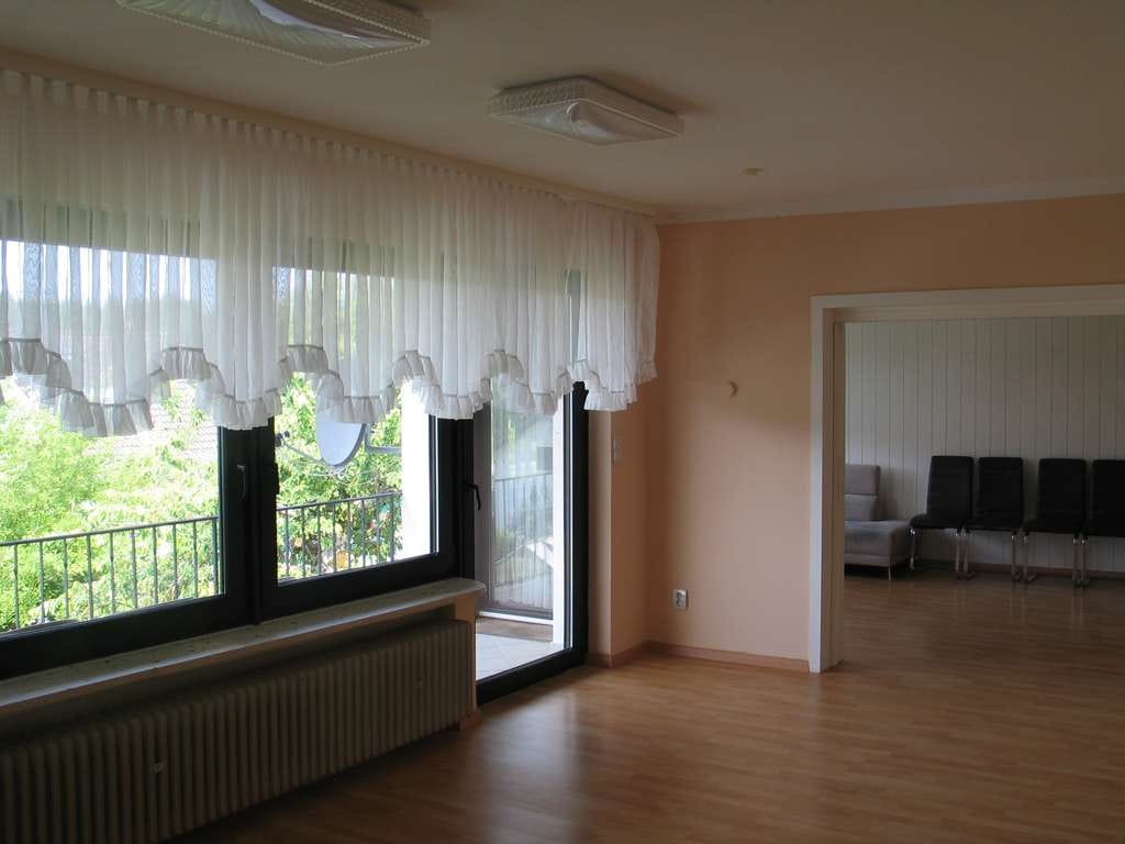 Immobilie in Weilmünster - Ein- oder Mehrgenerationenhaus, auch als Praxis oder Kanzlei geeignet. - Bild 4