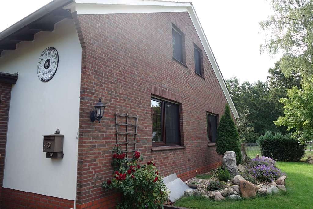 Immobilie in Wagenfeld - ***Schönes Einfamilienhaus  mit Garage und großem Garten in Ströhen zu verkaufen*** - Bild 2