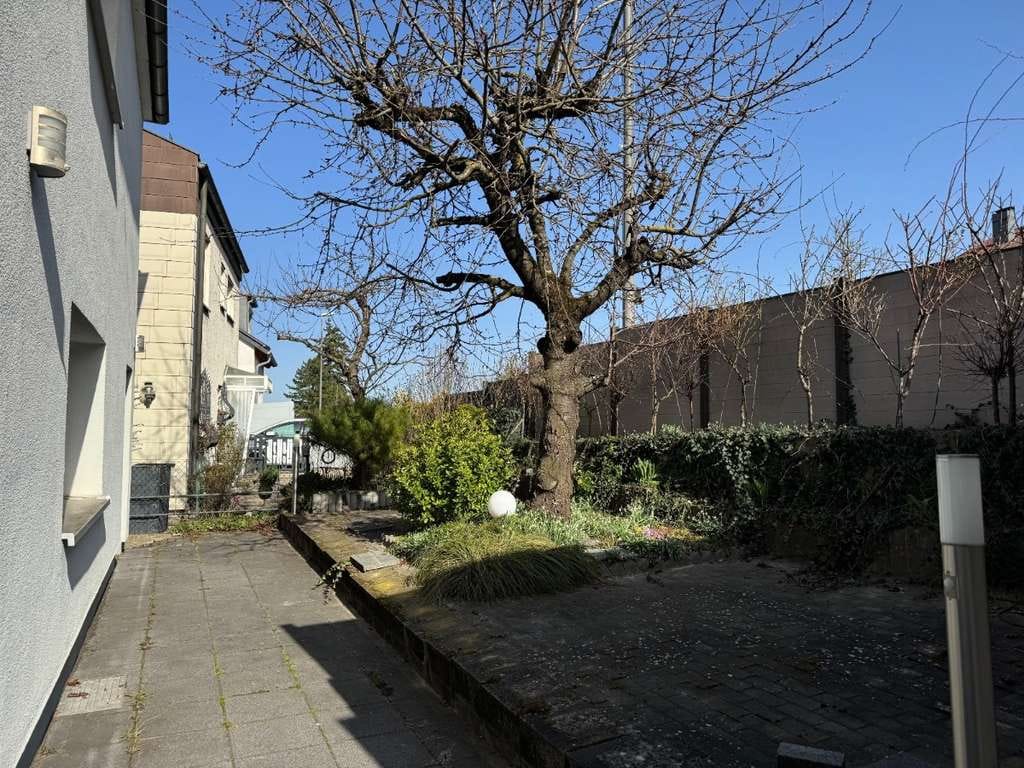 Immobilie in Gerlingen - Exklusive Panoram-EFH in Gerlingen: Residieren über den Wolken - Bild 1