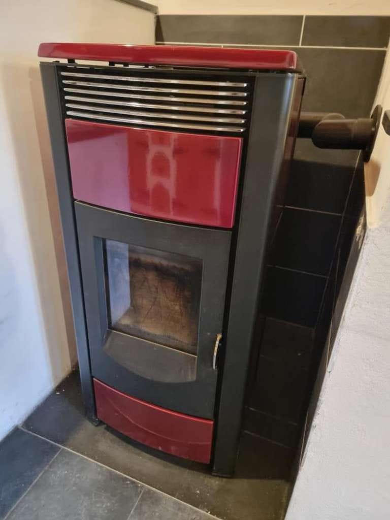 Immobilie in Cadolzburg - Ideal für Kreative ... 
Stattliches Wohnhaus mit Gestaltungspotenzial und Innenhof  - Bild 2