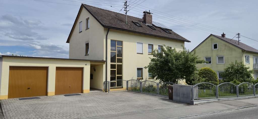 Immobilie in Biberbach - Dreifamilienhaus mit Weitblick - Bild 3