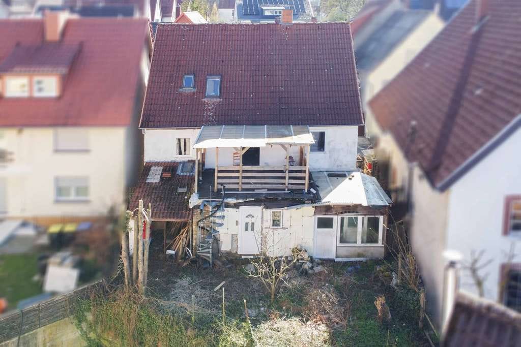 Immobilie in Barntrup -  Ideal für Handwerker und Visionäre:  Zentrumsnah in Barntrup - Immobilie mit viel Potenzial – - Bild 1