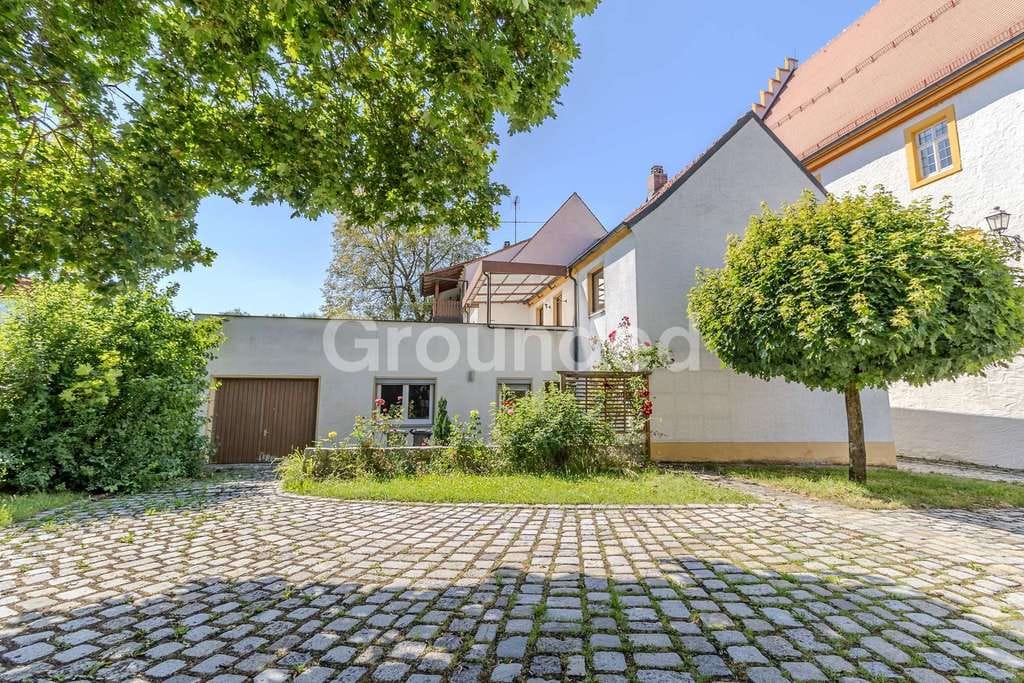 Immobilie in Viereth-Trunstadt - Einfamilienhaus in Schlosslage mit großer Dachterrasse in Trunstadt - Bild 2
