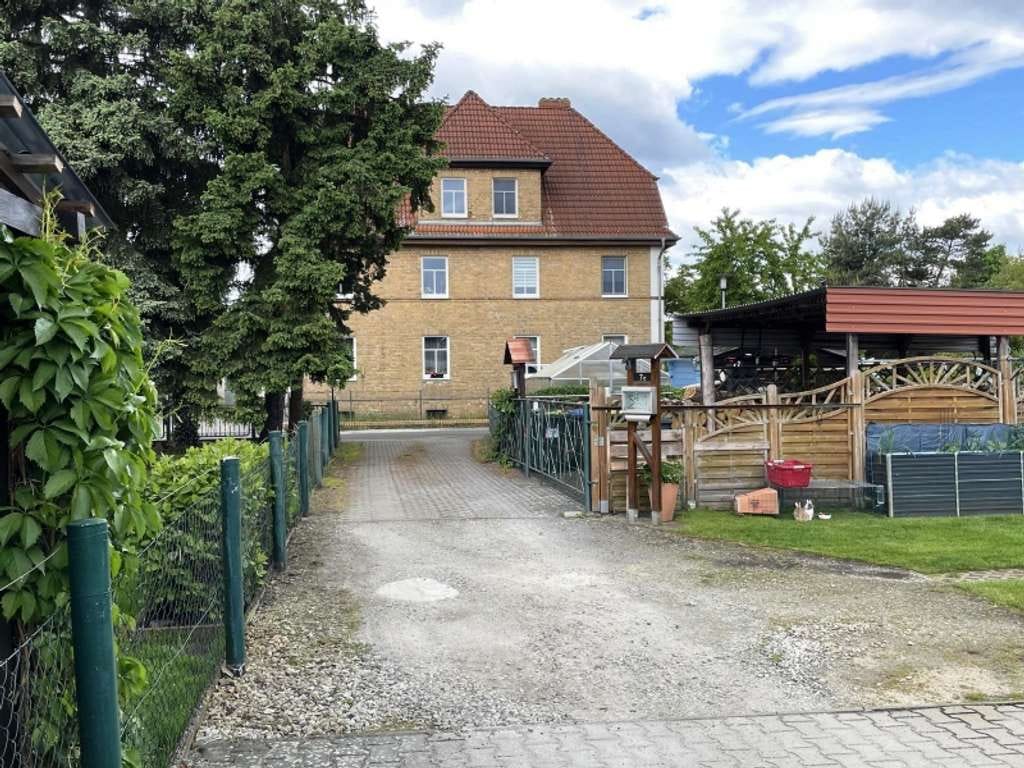 Immobilie in Schwarzheide - Bezugsfrei & zügig verfügbar - Haus mit Garage, Werkstatt und Nebengelaß - Bild 3
