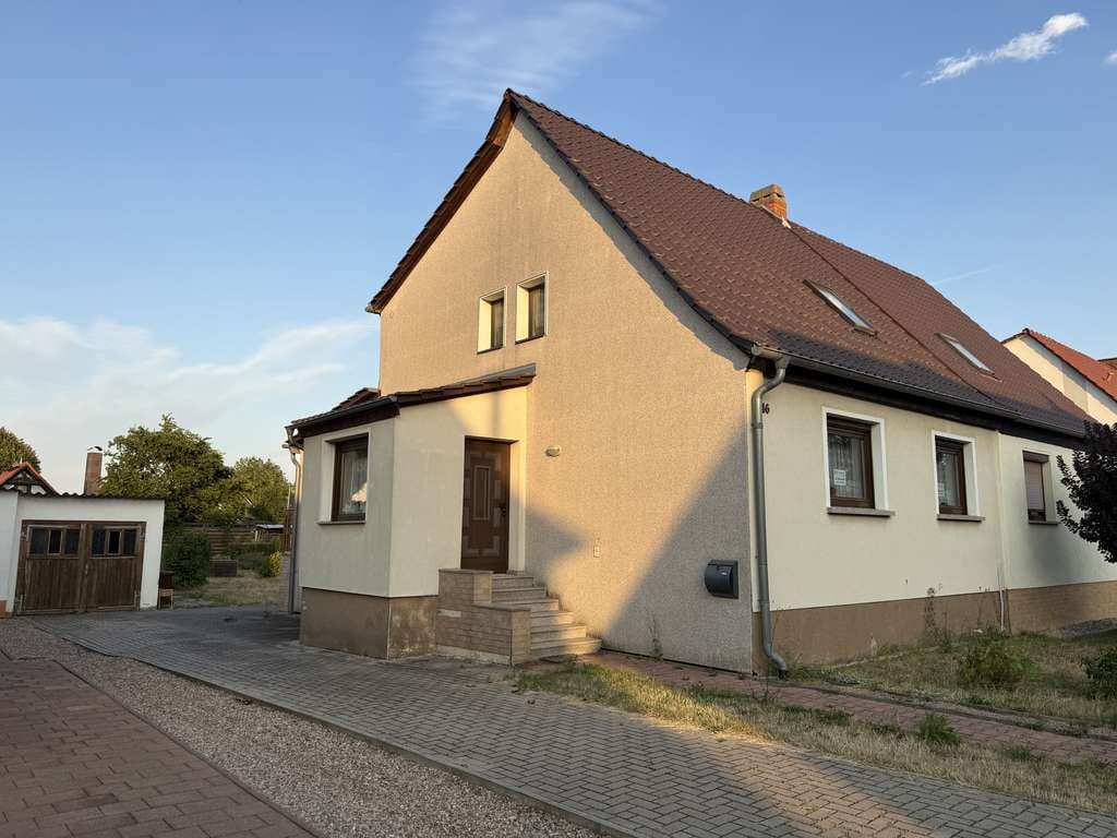 Immobilie in Kölleda - Doppelhaushälfte mit Garage und einem ausreichend großen  Gartengrundstück  in Kölleda zu verkaufen! - Bild 2