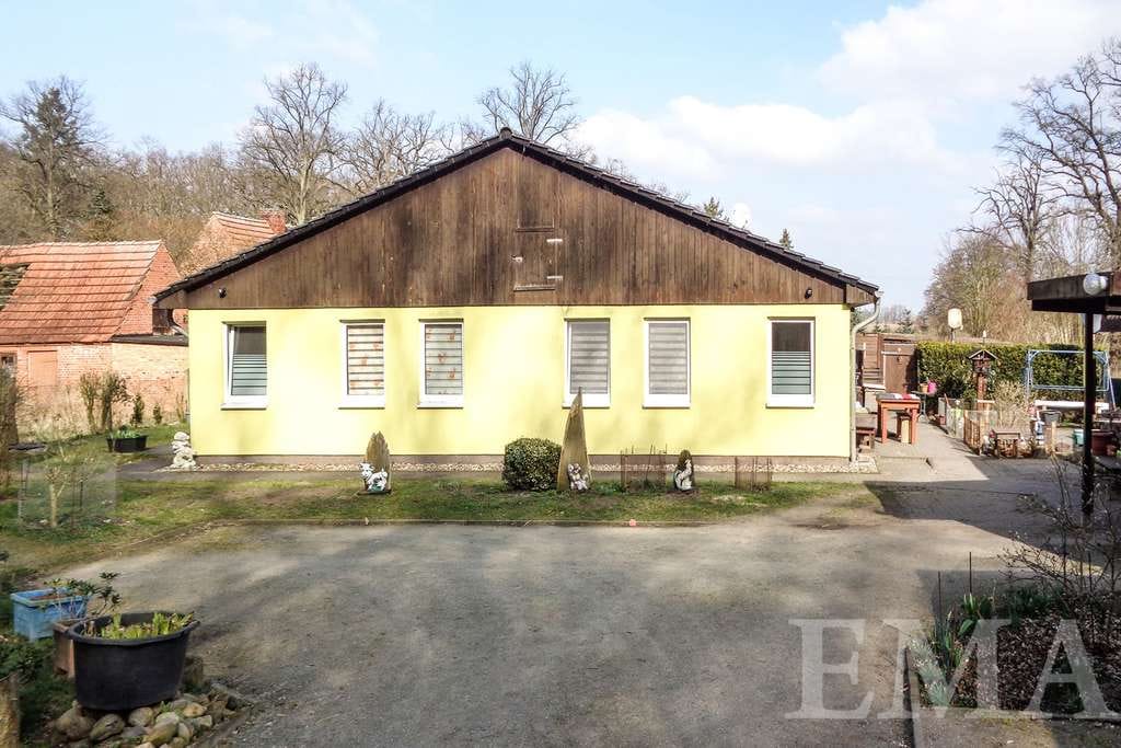 Immobilie in Kamern - Voll vermietetes Vier-Parteien-Haus in idyllischer Lage - Bild 1