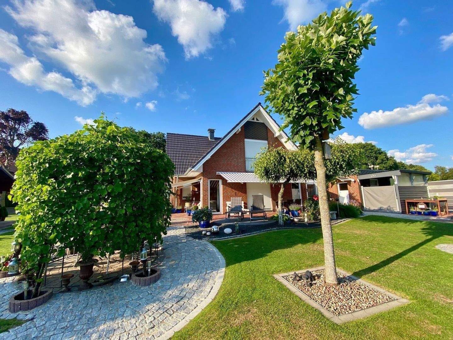 Immobilie in Heinbockel - Verkaufsangebot für ein EFH Heinbockel - ca. 177,82 m² Wohnfläche, WEG Grundstück von ca. 720 m² in 21726 Heinbockel bei Stade - Bild 1