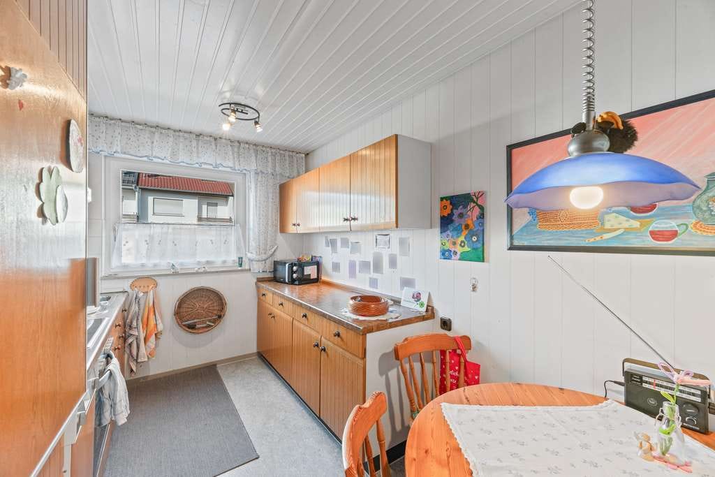 Immobilie in Unterensingen - Gepflegtes Reihenmittelhaus mit Einzelgarage in ruhiger Lage von Unterensingen - Bild 4