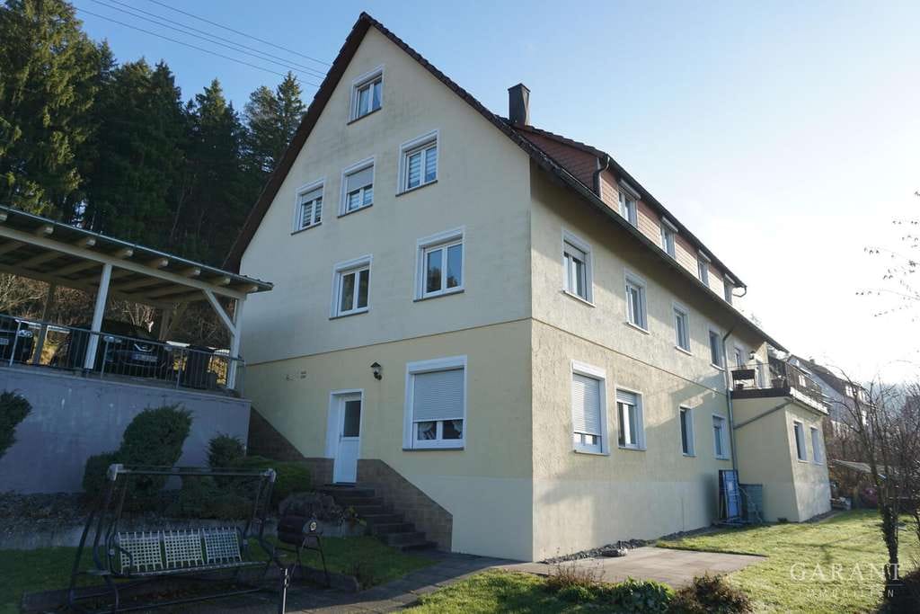 Immobilie in Loßburg - Gepflegtes Mehrfamilienhaus in Lossburg-Betzweiler  - Bild 0