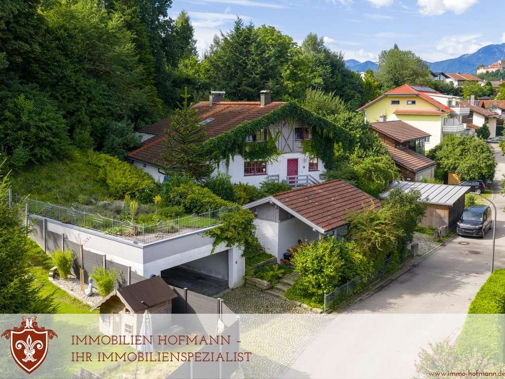 Immobilie in Neubeuern - *** Einfamilienhaus mit Einliegerbereich und großem Garten in ruhiger Lage *** - Bild 0