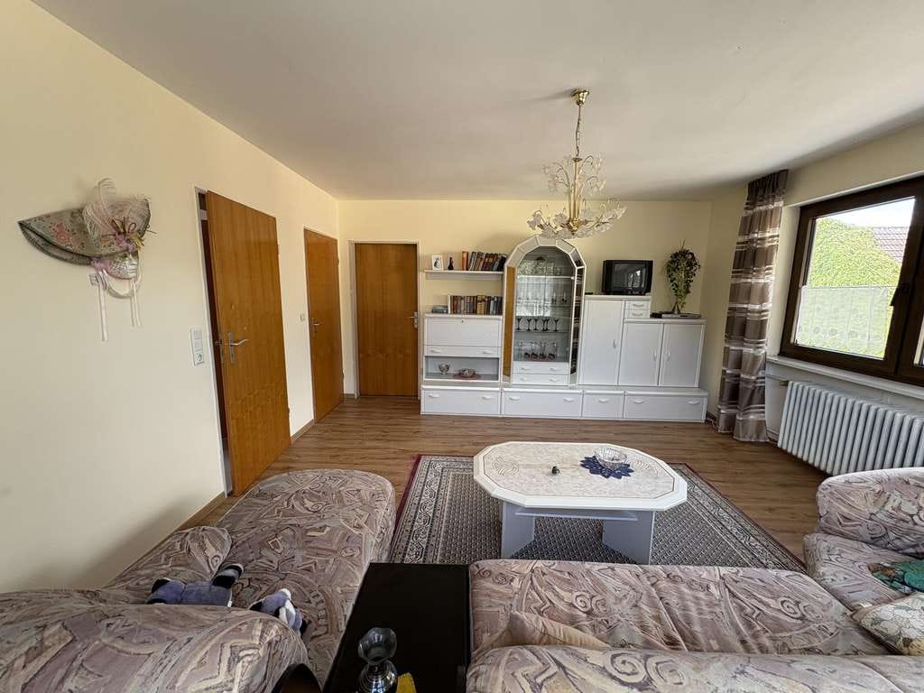 Immobilie in Gunzenhausen - Großzügiges Einfamilienhaus mit vielseitigem Nebengebäude – Naturnah am Altmühlsee - Bild 4
