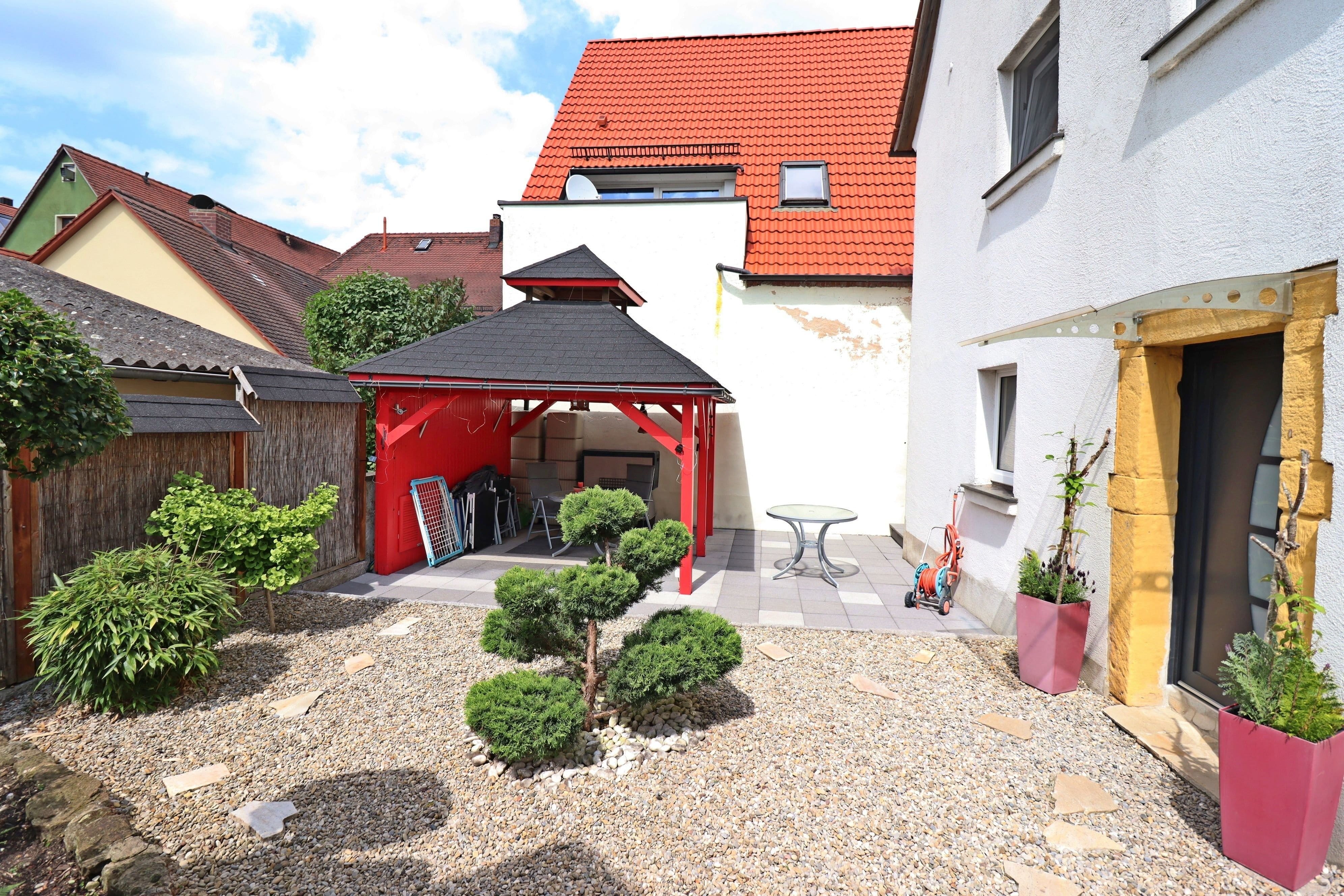 Immobilie in Leutershausen - Liebhaberobjekt komfortables Wohnhaus - Bild 0