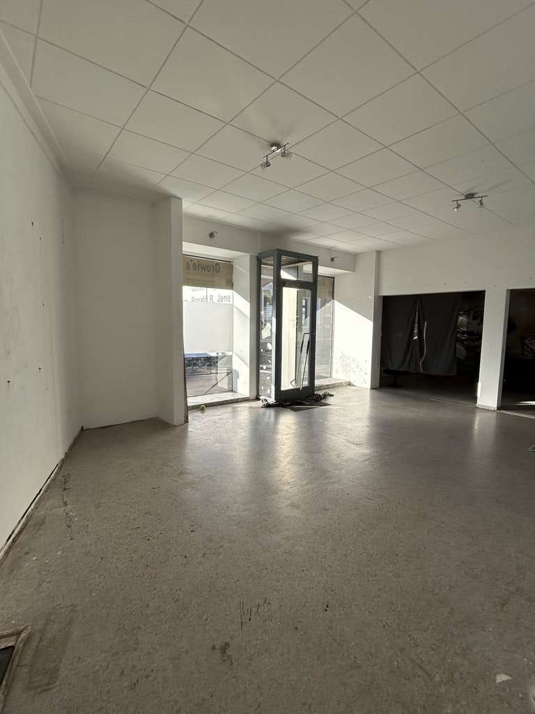 Immobilie in Schiffweiler - Zweifamilienhaus mit Gewerbeeinheit in Landsweiler - Reden zu verkaufen  - Bild 4