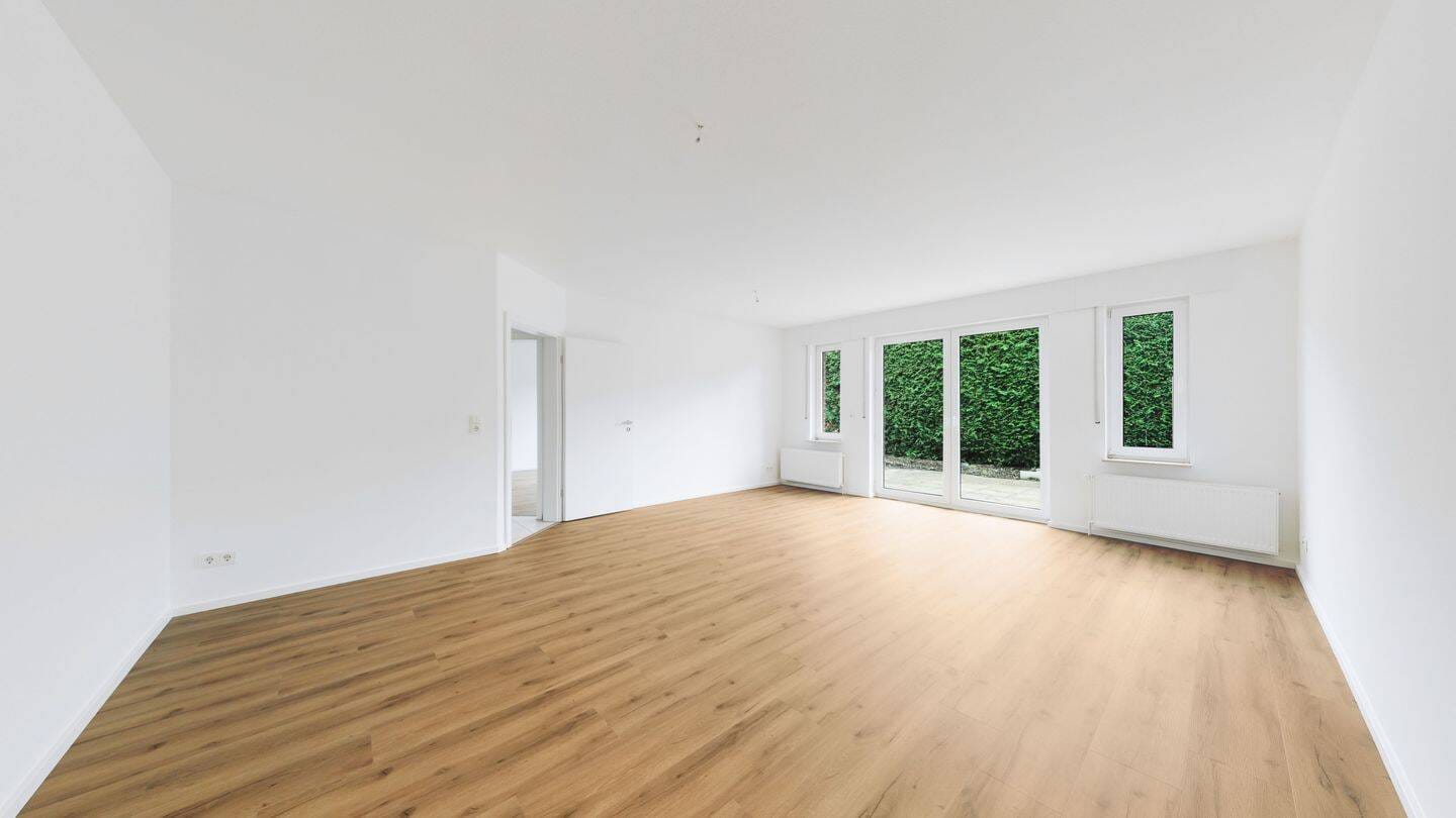 Immobilie in Dünsen - Erstbezug nach Renovierung! Erdgeschosswohnung mit Garten und zwei Stellplätzen - Bild 0