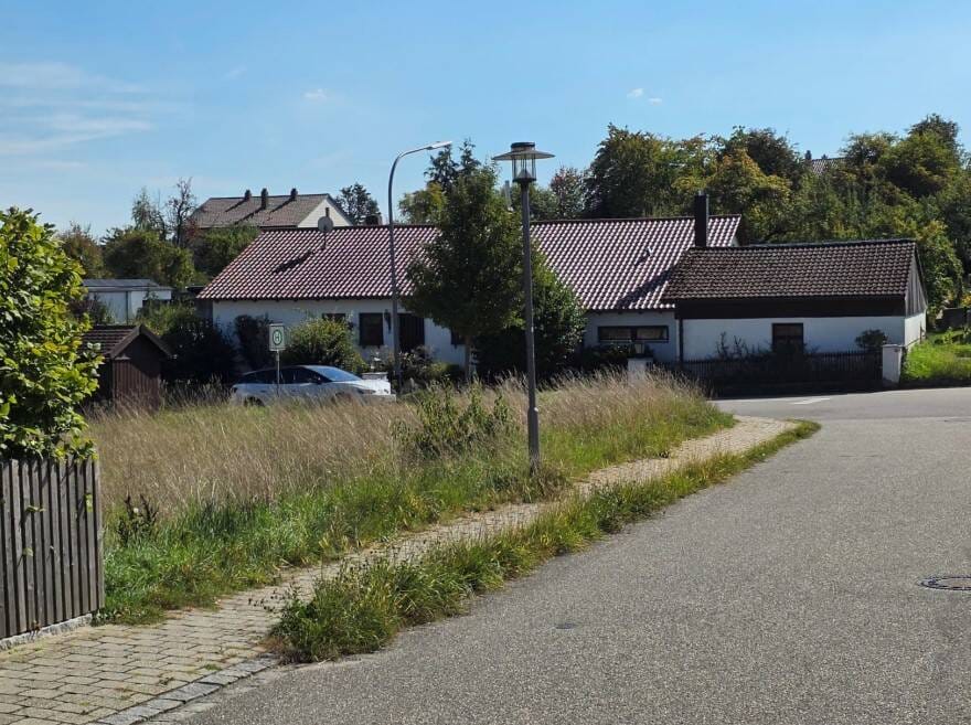Immobilie in Mallersdorf-Pfaffenberg - Gepflegtes 1-FH mit zwei Garagen in Mallersdorf-Pfaffenberg - Bild 1