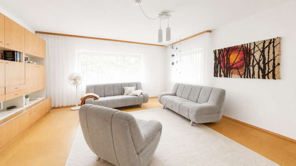 Immobilie in Hefersweiler - Renovierungsbedürftiges Einfamilienhaus auf einem über 5000 m² großen Grundstück - Bild 2