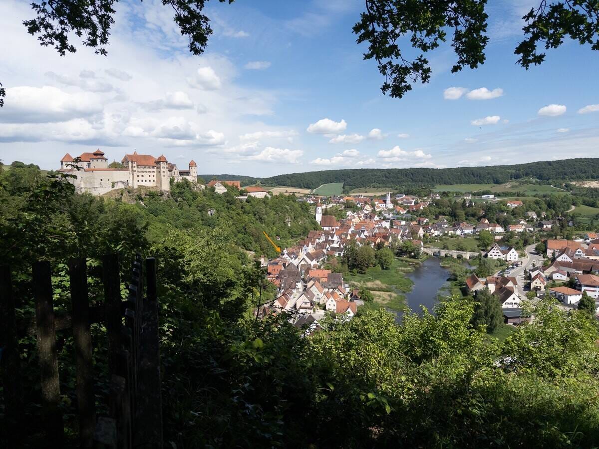 Immobilie in Harburg (Schwaben) - Ab sofort frei!  Zwischen Burg und Wörnitz! Dachgeschosswohnung in denkmalgeschütztem Haus - Bild 0