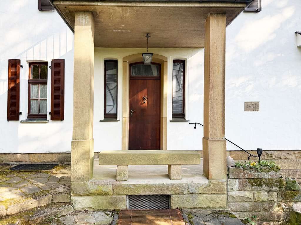 Immobilie in Bad Sobernheim - Architektur mit Seele – charaktervolles Anwesen auf eigenem Waldgrundstück - Bild 2