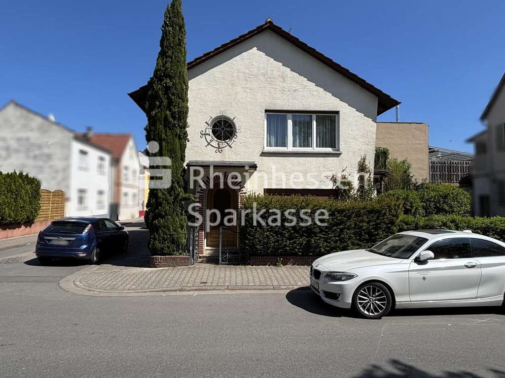 Immobilie in Osthofen - Ihr neues Zuhause: EFH mit Terrasse, Balkon, Gärtchen und Garage! - Bild 0
