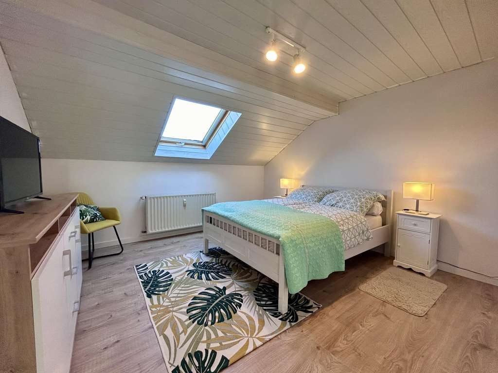 Immobilie in Fulda - Helles Dachgeschoss mit Gartenanteil – stilvolle 3-Zimmer Wohnung mit Weitblick in Fulda 79 m², F - Bild 3