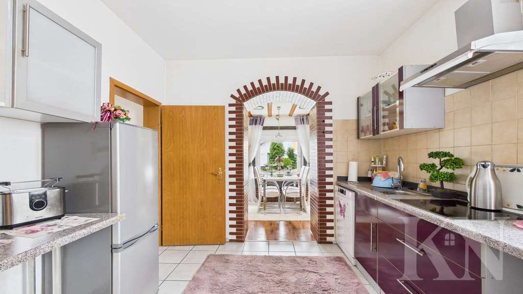 Immobilie in Bruchmühlbach-Miesau - Wohnen mit Charme – helle Erdgeschosswohnung mit Terrasse und Altbau-Flair! - Bild 4