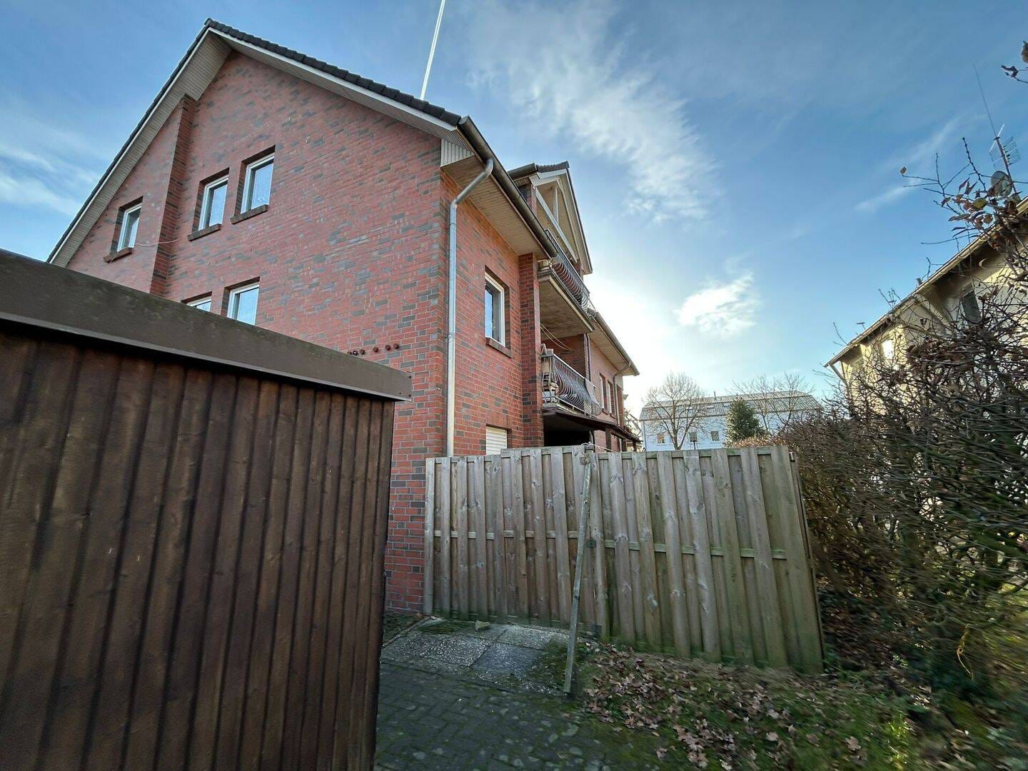 Immobilie in Großenkneten - Vollvermietetes Mehrparteienhaus mit 6 Wohneinheiten (WEG aufgeteilt) in Großenkneten- Ahlhorn - Bild 1