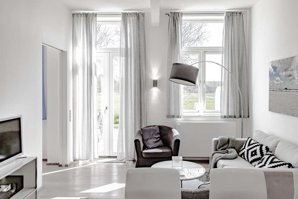 Immobilie in Vollerwiek - Rarität auf Eiderstedt - Traumwohnung nahe St. Peter-Ording & Nordsee | Provisionsfrei - Bild 0