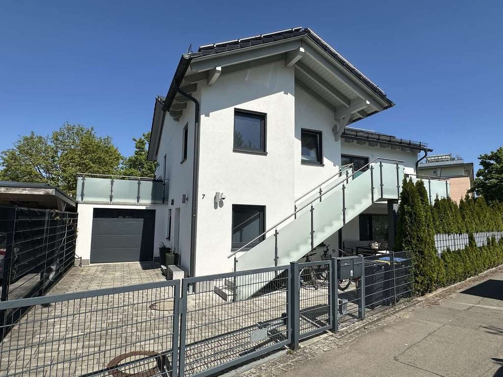 Immobilie in Stadtbergen - Katip | Wohnkomfort trifft Energieeffizienz – Ein-/Zweifamilienhaus A+ in Stadtbergen - Bild 1