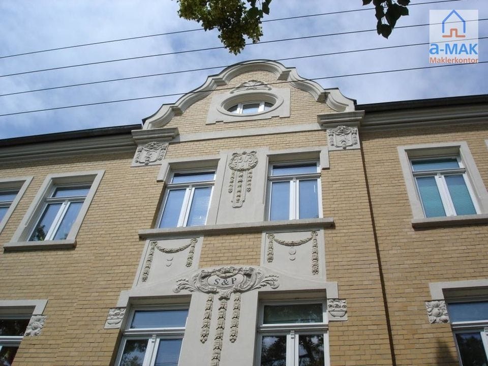 Immobilie in Köthen (Anhalt) - Vermietete 3-Zimmer-Eigentumswohnung mit Stellplatz und zwei Balkonen in Köthen zu verkaufen - Bild 0