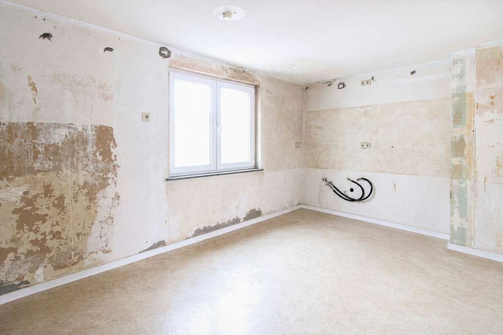 Immobilie in Weinbach - Sanierungsbedürftiges Wohnhaus mit Potenzial für Handwerker in Weinbach - Bild 1