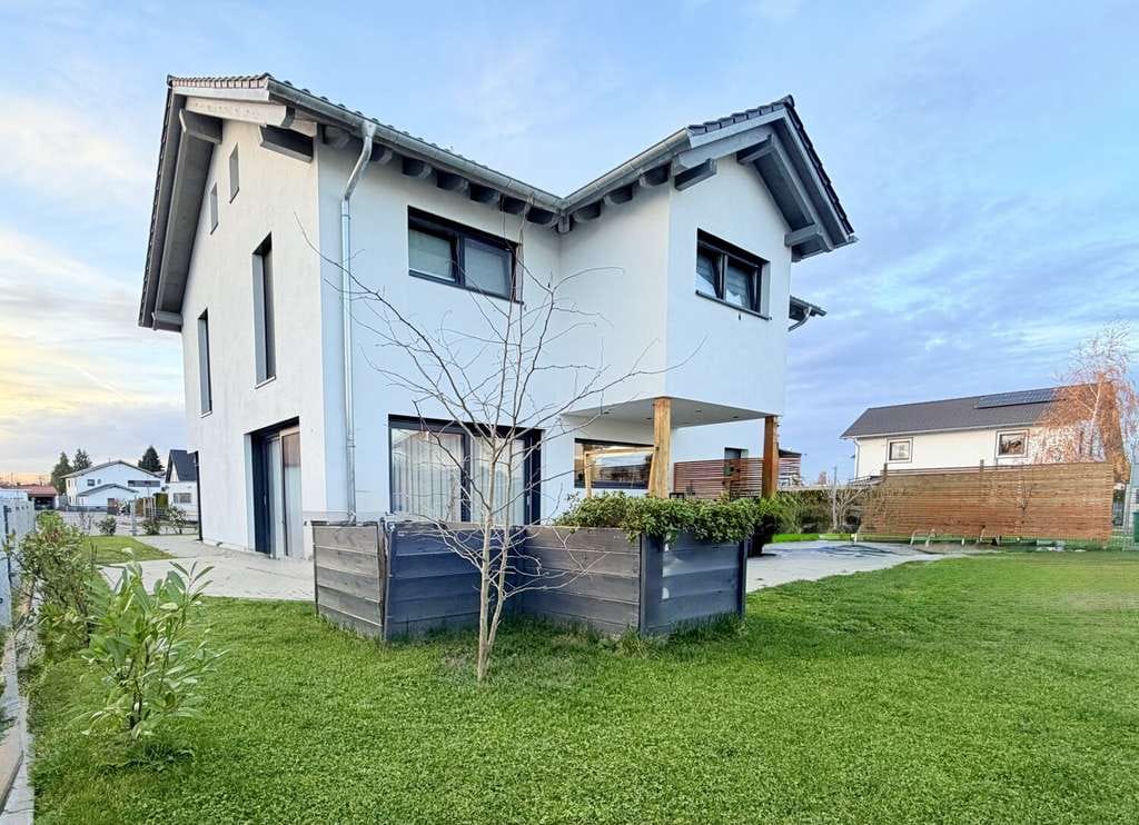 Immobilie in Rieden - Stilvolles Einfamilienhaus in familienfreundlicher Lage - Bild 3