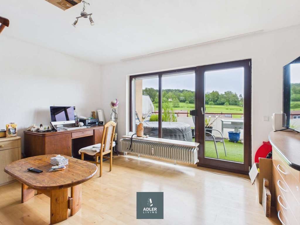 Immobilie in Niefern-Öschelbronn - Lichtdurchflutete 4-Zimmer-Terrassenwohnung mit traumhaftem Ausblick und Garage - Bild 3