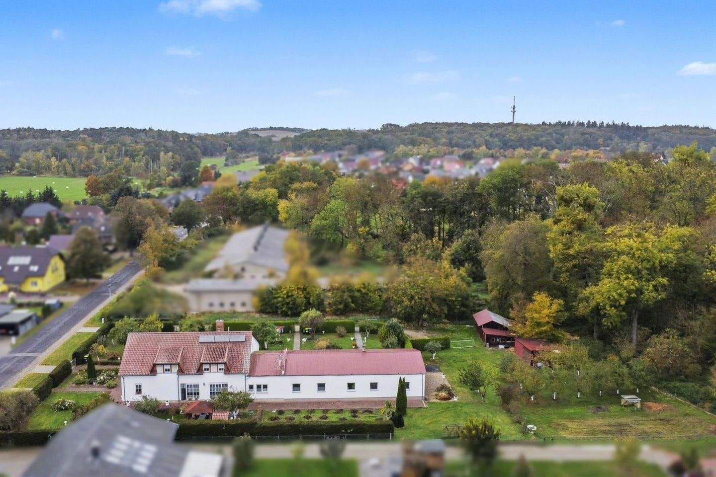 Immobilie in Schwedt/Oder - Wohnraum für alle: Großes 7-Zimmer-EFH & 3 Mietwohnungen auf einem Grundstück vereint - Bild 3