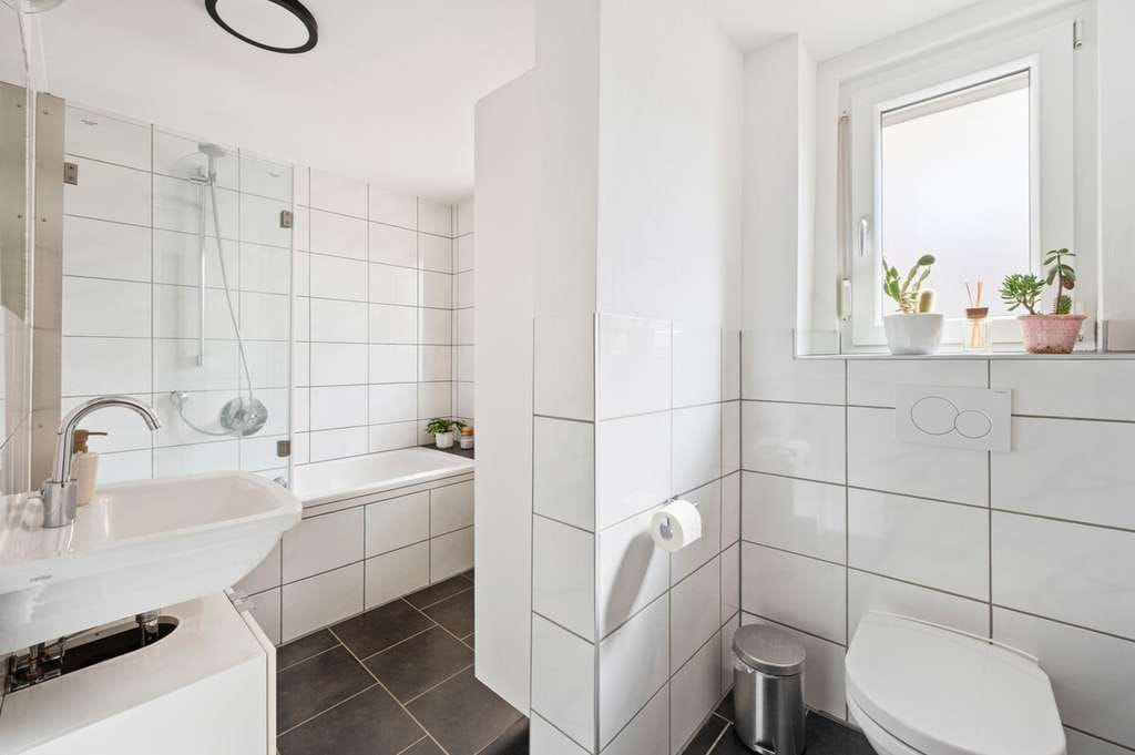 Immobilie in Neuenstadt am Kocher - Moderne 3,5 Zimmer Wohnung mit schönem Balkon zu verkaufen ! - Bild 1