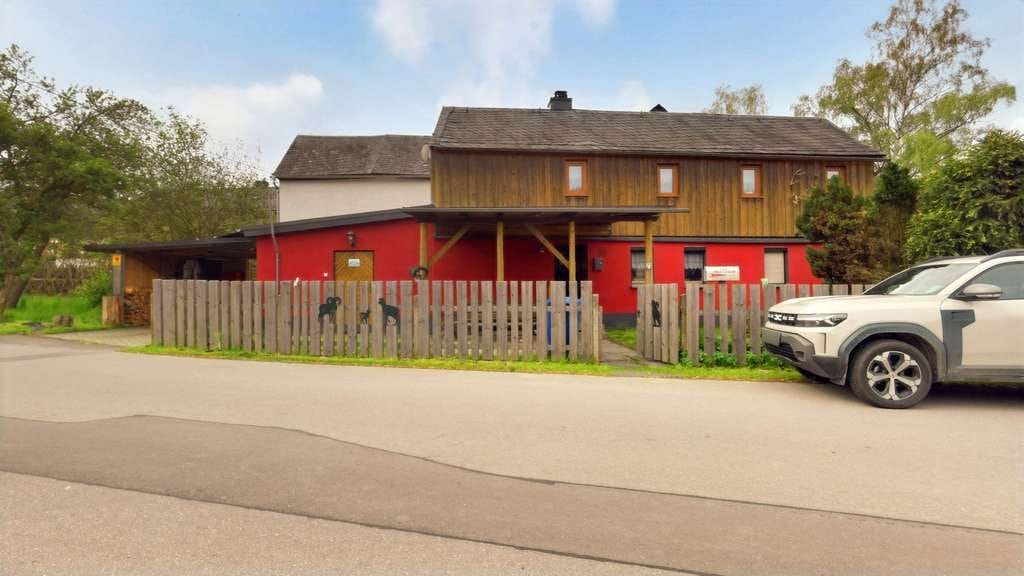 Immobilie in Remptendorf - Ankommen und wohlfühlen: Gemütliches Einfamilienhaus mit außergewöhnlichen Extras - Bild 1