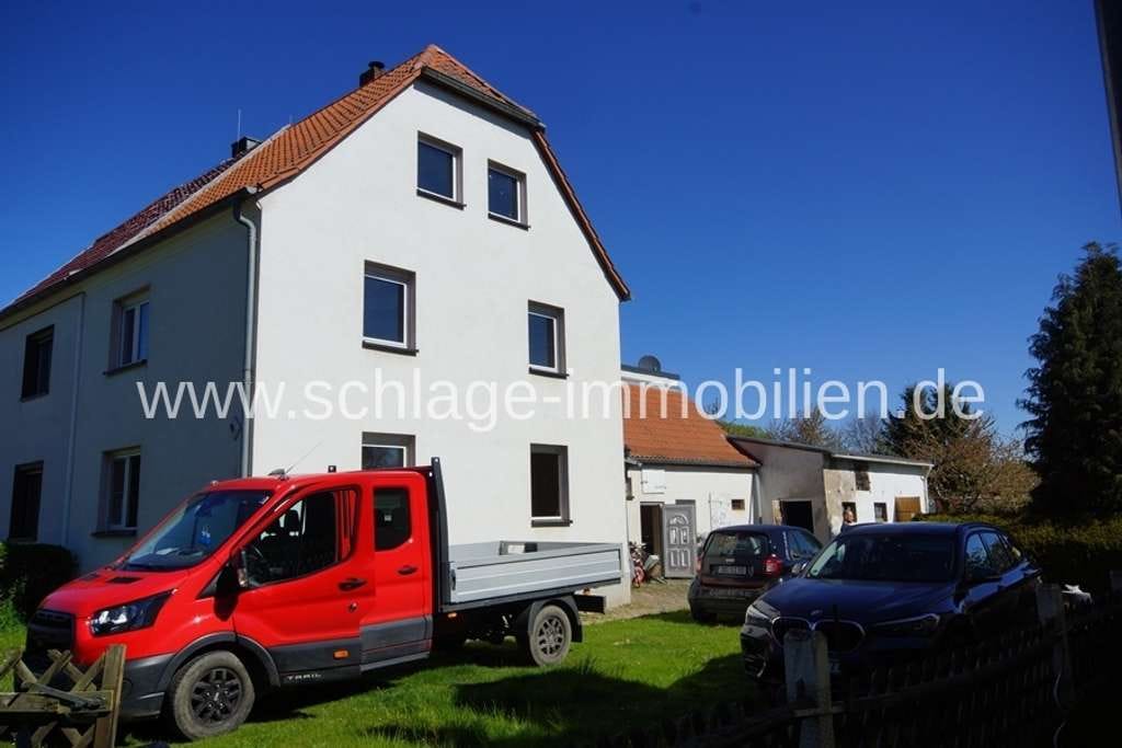 Immobilie in Mügeln - +++MÜGELN OT GLOSSEN+++ 
Sanierungsbedürftige DHH mit vielen Nebengebäuden und großem Grundstück! - Bild 1