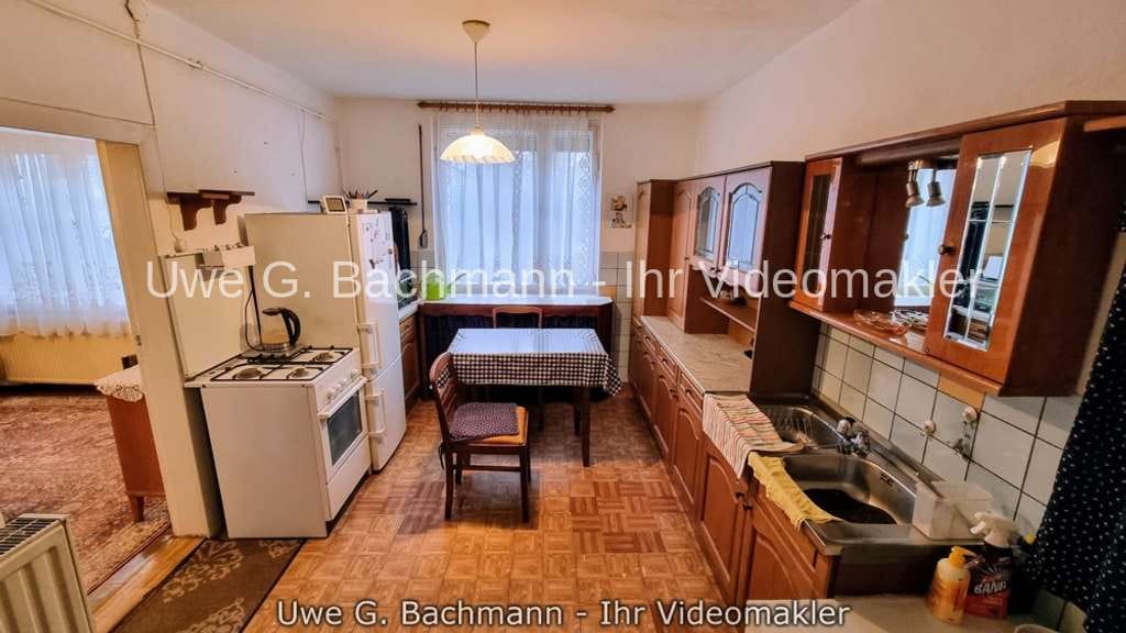 Immobilie in Bernau - Bernau bei Berlin: Sanierungsbedürftiges Einfamilienhaus mit Nebengelassen & Garage-UWE G. BACHMANN - Bild 4