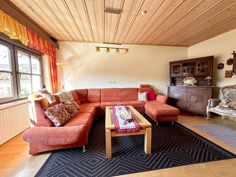Immobilie in Hauenstein - Wohnen wo andere Urlaub machen. Gepflegtes Familienhaus mit ideenreichem Potenzial in idyllischer La - Bild 2