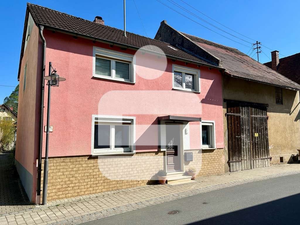 Immobilie in Buttenheim - Ländlicher Charme zum Einstiegspreis...Haus mit Scheune in Dreuschendorf - Bild 0
