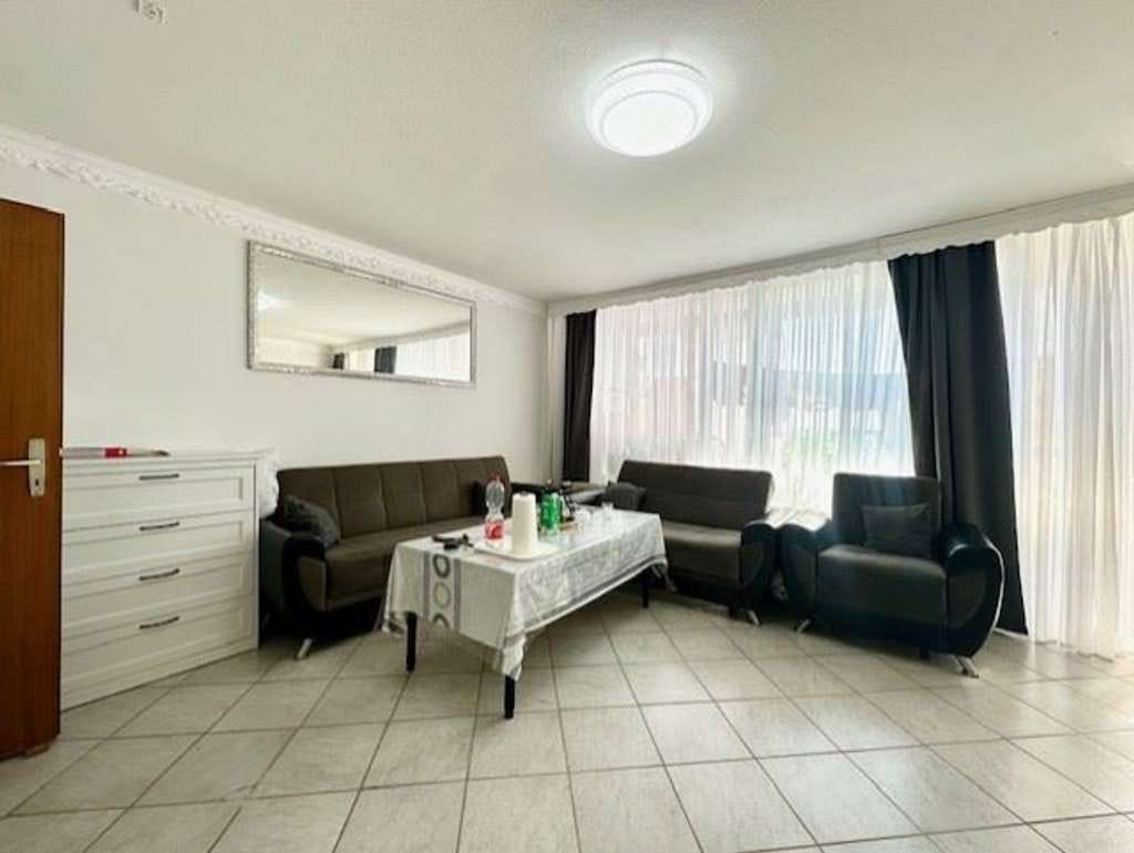 Immobilie in Dietzenbach - Top gepflegte 2-Zimmer-Wohnung mit großem Balkon & Stellplatz  - Bild 1