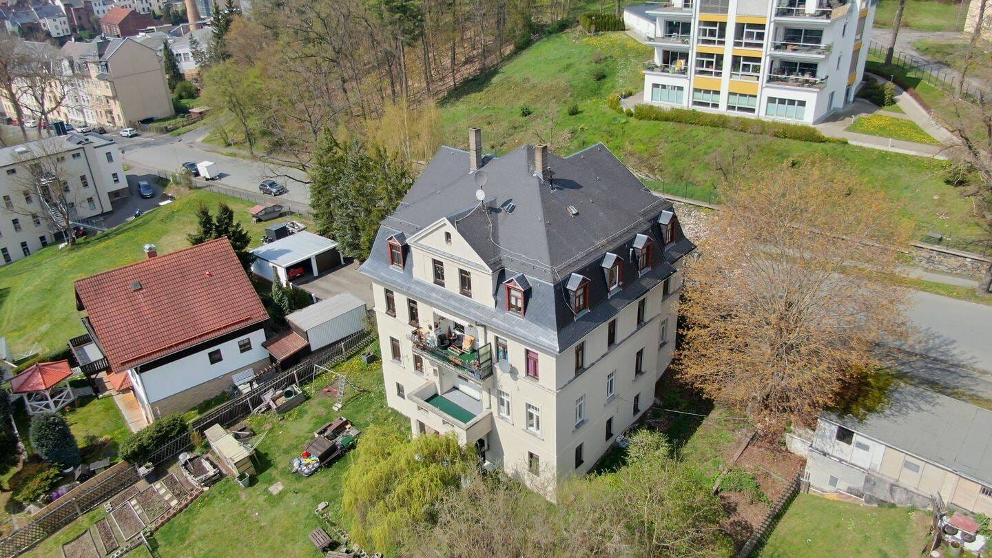Immobilie in Reichenbach - "Mehrfamilienhaus mit 6 Einheiten, Denkmalschutz & Mietsteigerungspotenzial - Solide Kapitalanlage in ruhiger Lage Mylaus" - Bild 2
